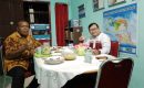 Terima Kunjungan Mantan Bupati Lakukan Perbincangan dari Hati ke Hati